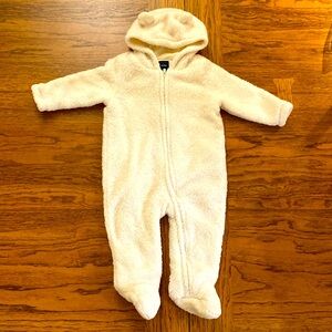 BABY GAP warm & fuzzy bear onesie coverup, 6-12 months